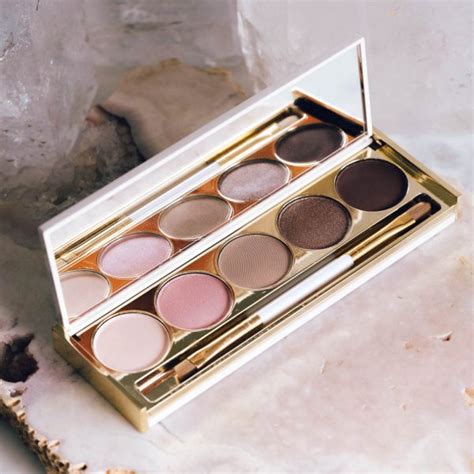 saint cosmetics palette